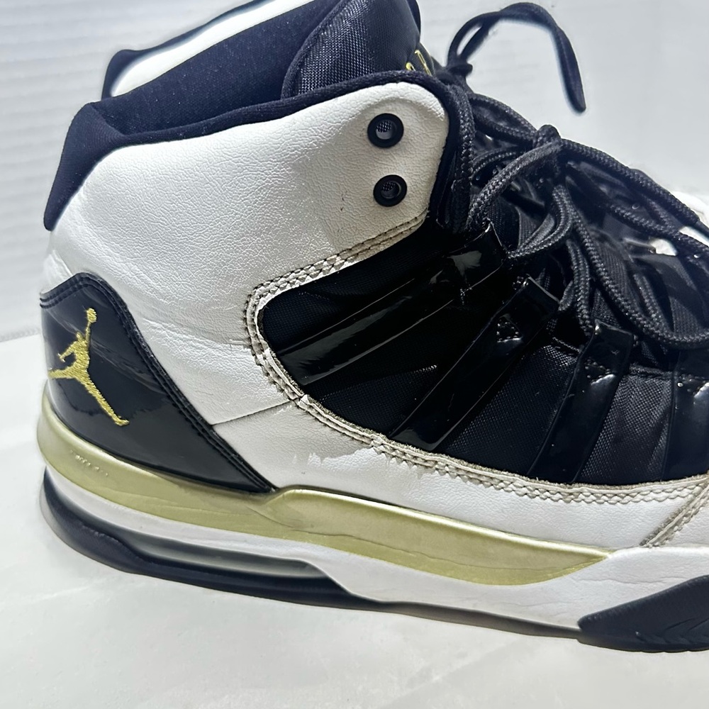 Jordan Max Aura White Metallic Gold Black Size 10 Sneakers Shoes Lace-Up - Picture 4 of 12